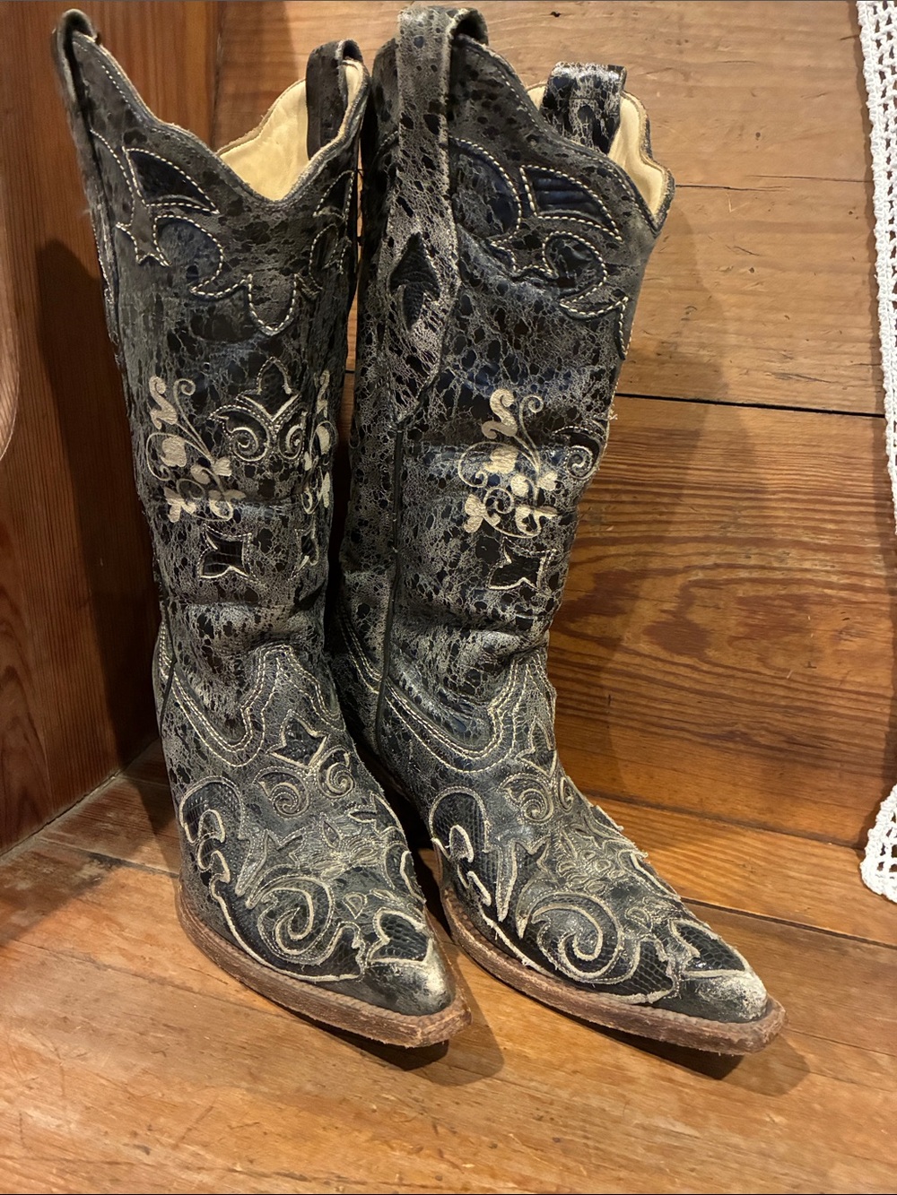Corral Boots with Genuine Lizard Sz 6 Great Condition